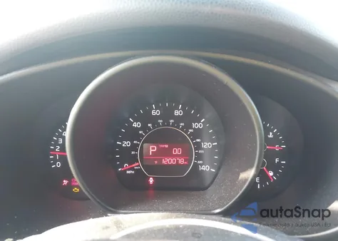 2015 Kia Soul z USA, uszkodzony, nr VIN KNDJN2A23F7120831